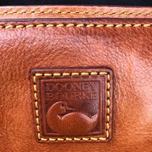 Dooney & Bourke Bags - Vintage Dooney and Bourke purse Dooney & Bourke Bags - Vintage Dooney and Bourke purse